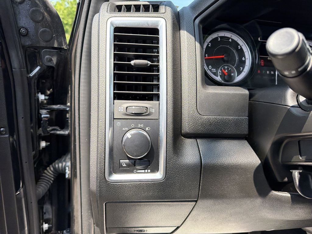 2024 RAM 1500 Classic SLT