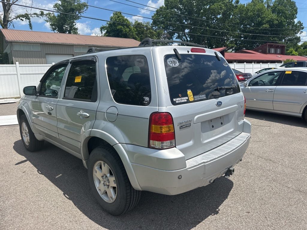 Used 2007 Ford Escape Limited with VIN 1FMYU94147KA65426 for sale in Jefferson, WV