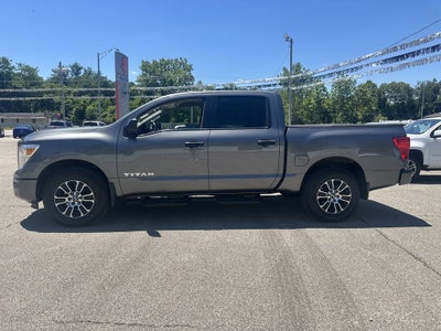 2022 Nissan Titan SV