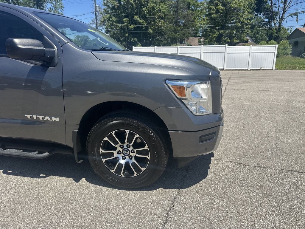 2022 Nissan Titan SV