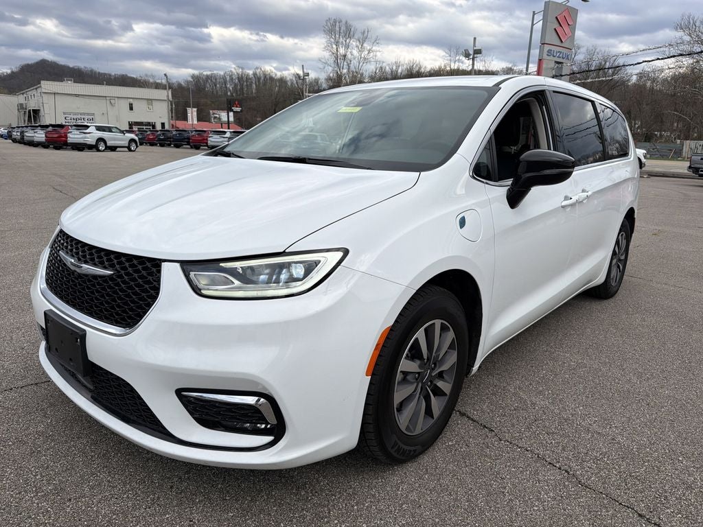 2024 Chrysler Pacifica Hybrid Select