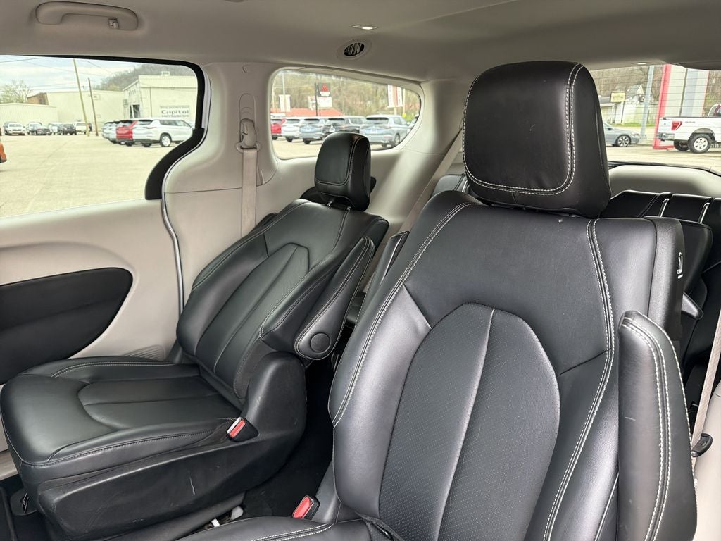 2024 Chrysler Pacifica Hybrid Select