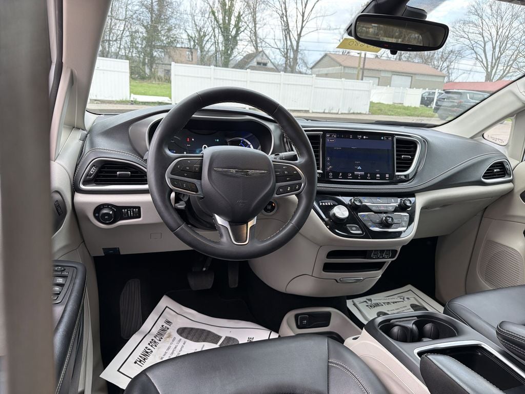 2024 Chrysler Pacifica Hybrid Select