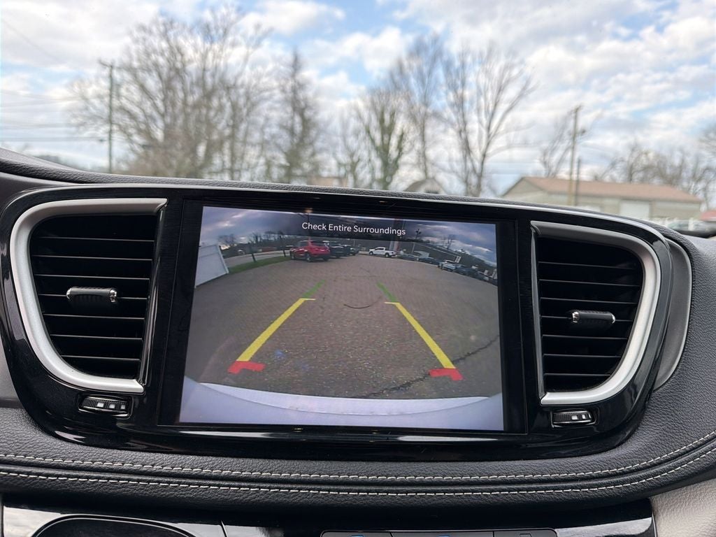 2024 Chrysler Pacifica Hybrid Select