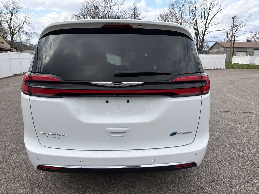 2024 Chrysler Pacifica Hybrid Select