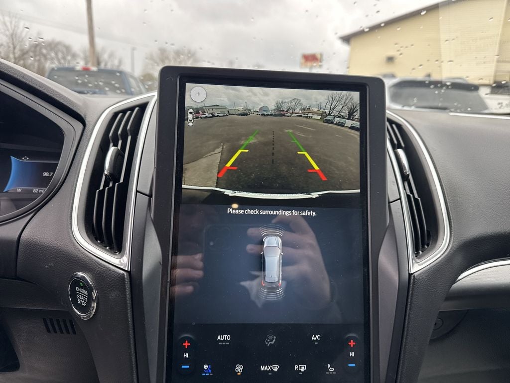 2022 Ford Edge Titanium