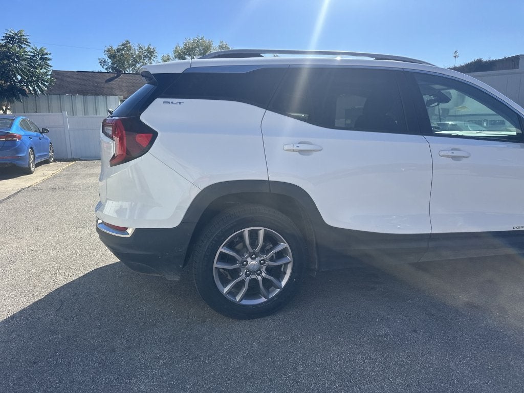 2022 GMC Terrain SLT