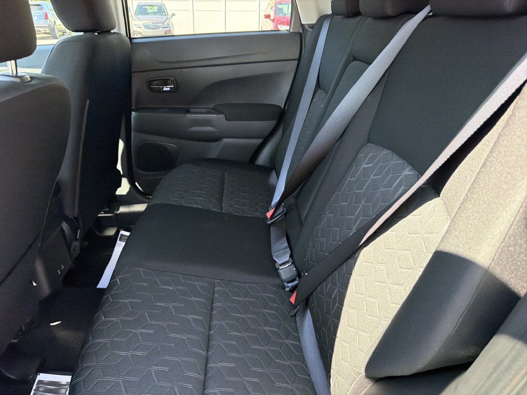 2027 Mitsubishi Outlander Sport 2.0 LE