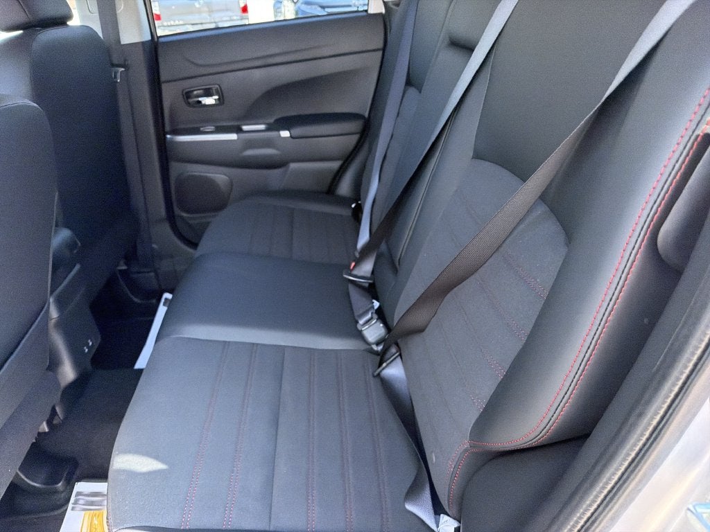 2027 Mitsubishi Outlander Sport 2.0 SE