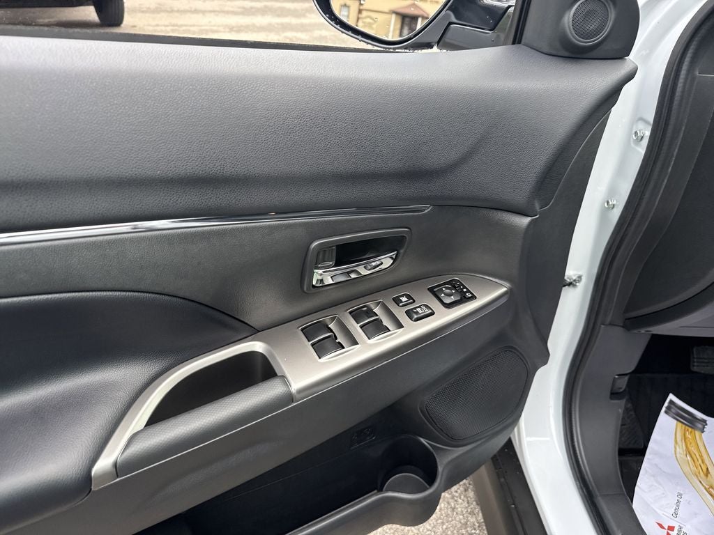 2025 Mitsubishi Outlander Sport SEL