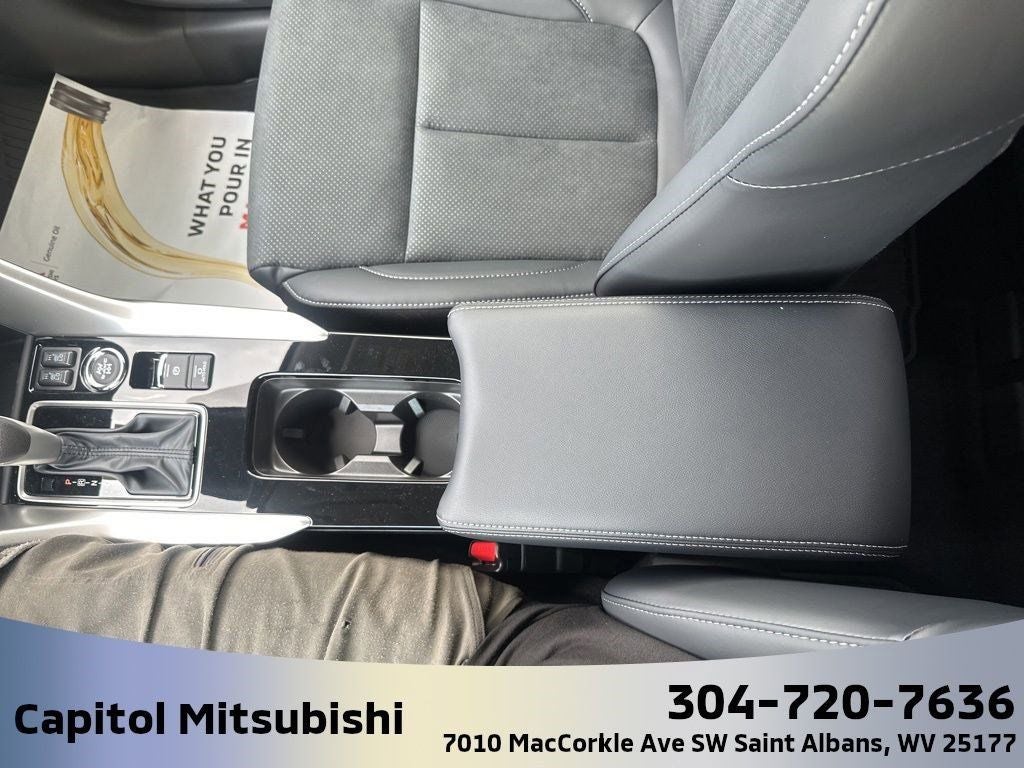 2025 Mitsubishi Eclipse Cross Base