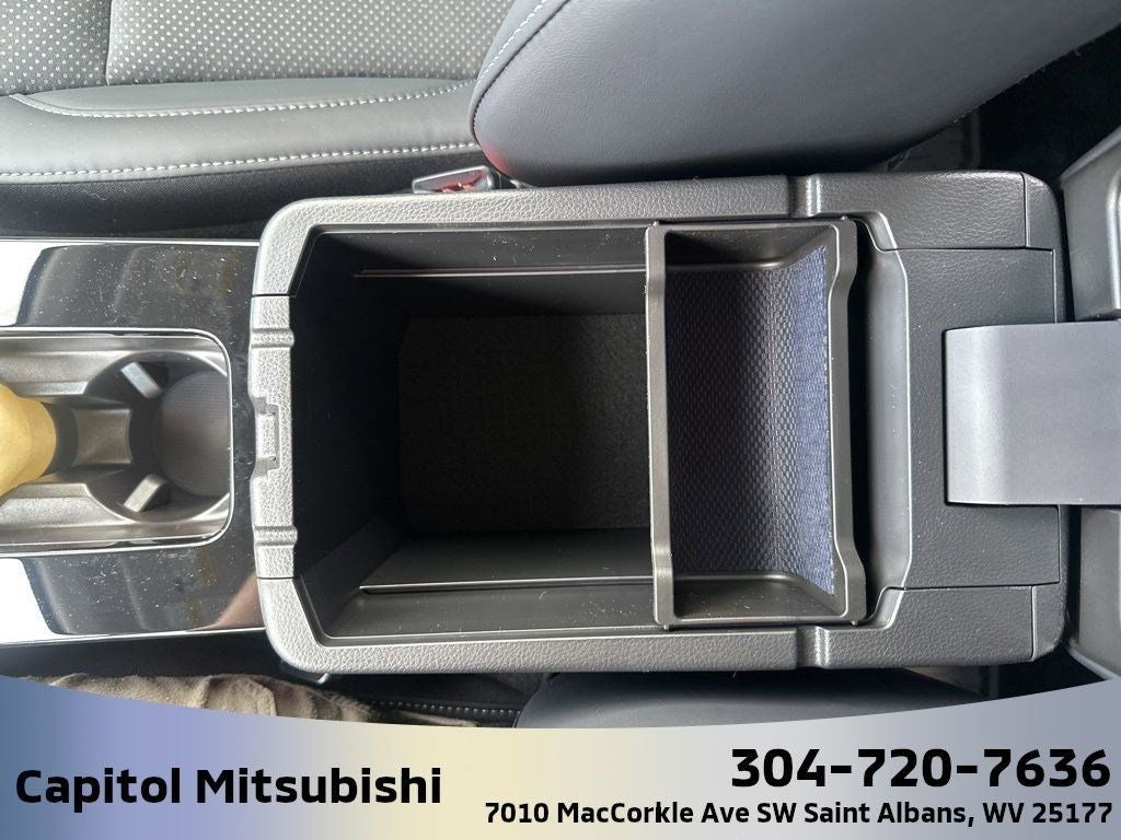 2025 Mitsubishi Eclipse Cross Base