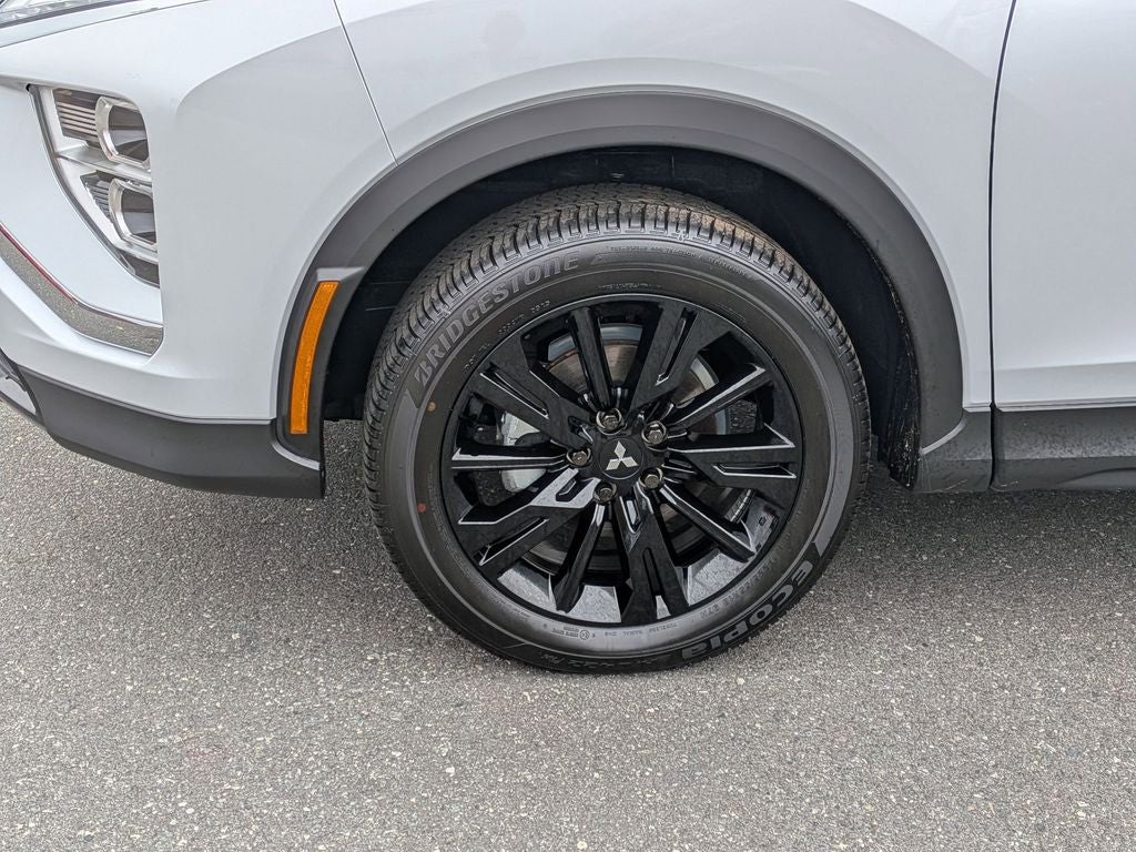2025 Mitsubishi Eclipse Cross Base