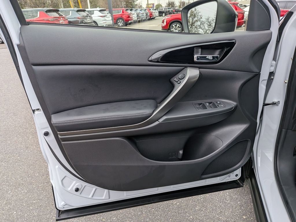 2025 Mitsubishi Eclipse Cross Base