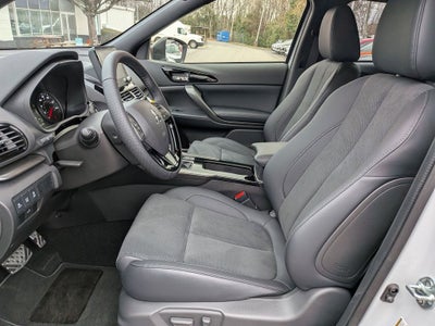2025 Mitsubishi Eclipse Cross Base