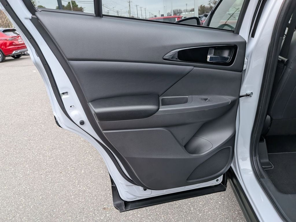 2025 Mitsubishi Eclipse Cross Base