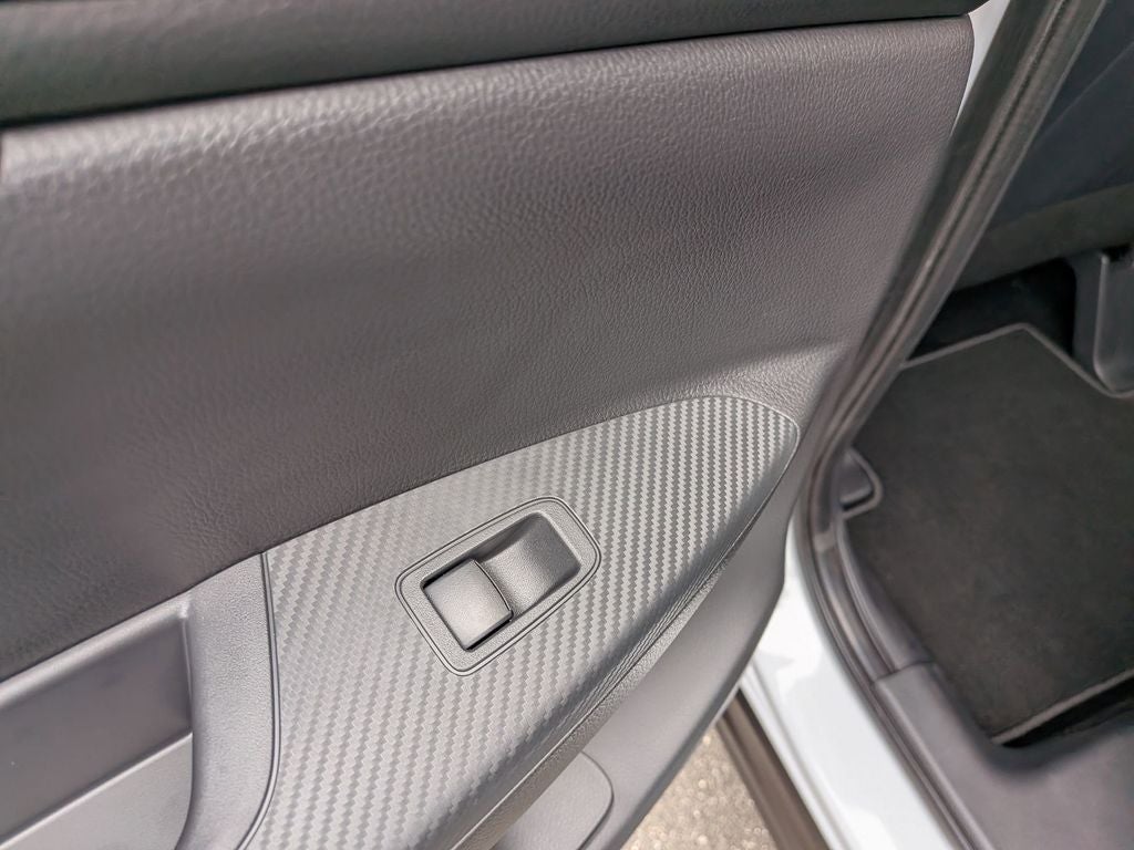 2025 Mitsubishi Eclipse Cross Base