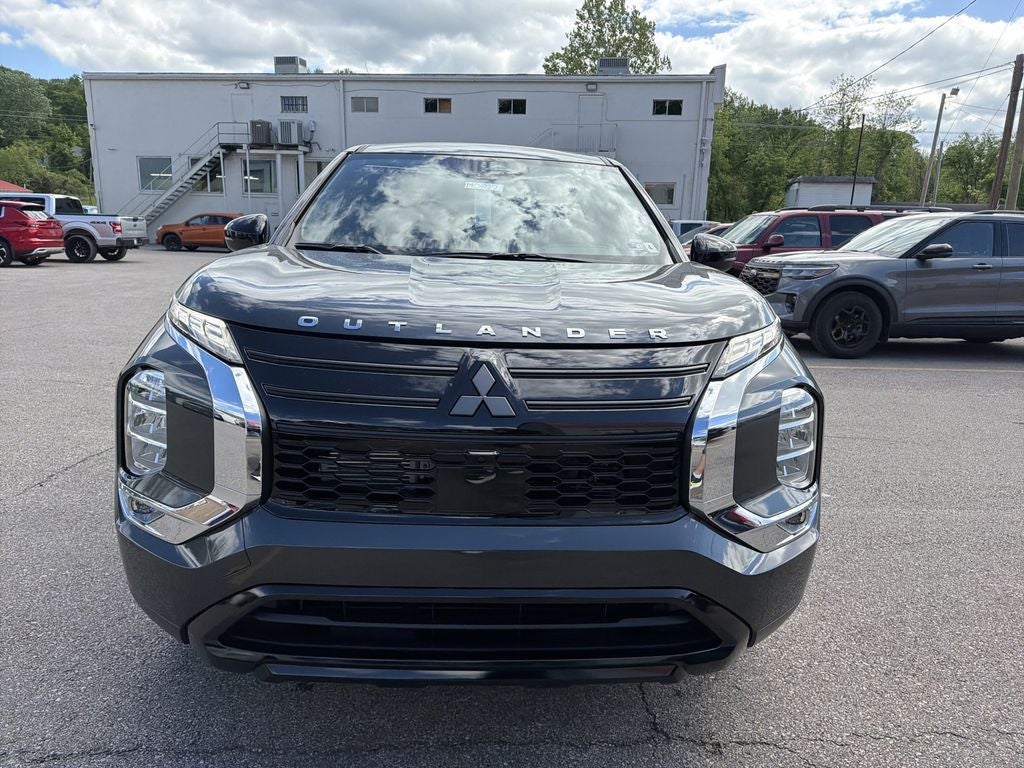 2026 Mitsubishi Outlander LE