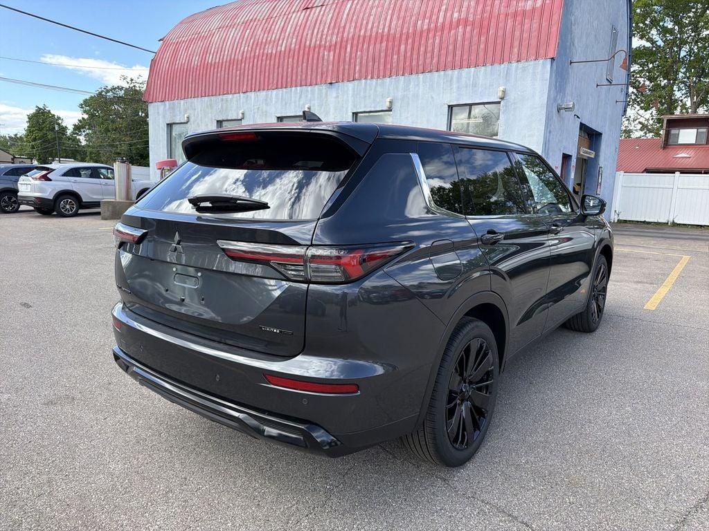 2026 Mitsubishi Outlander LE