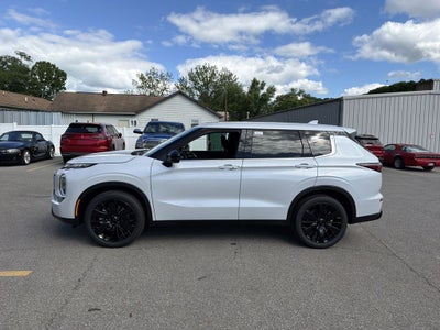 2026 Mitsubishi Outlander LE
