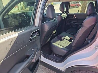 2022 Mitsubishi Outlander SE