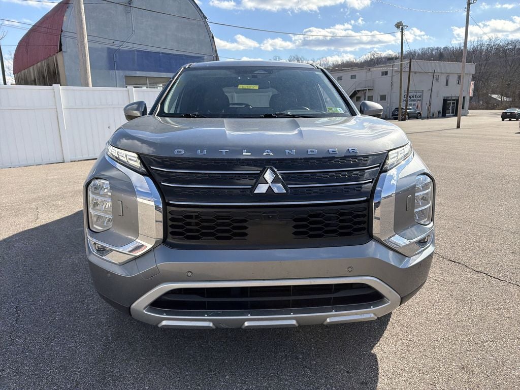 2023 Mitsubishi Outlander SE