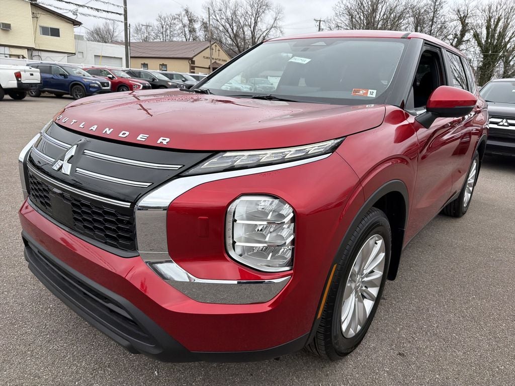 2026 Mitsubishi Outlander ES