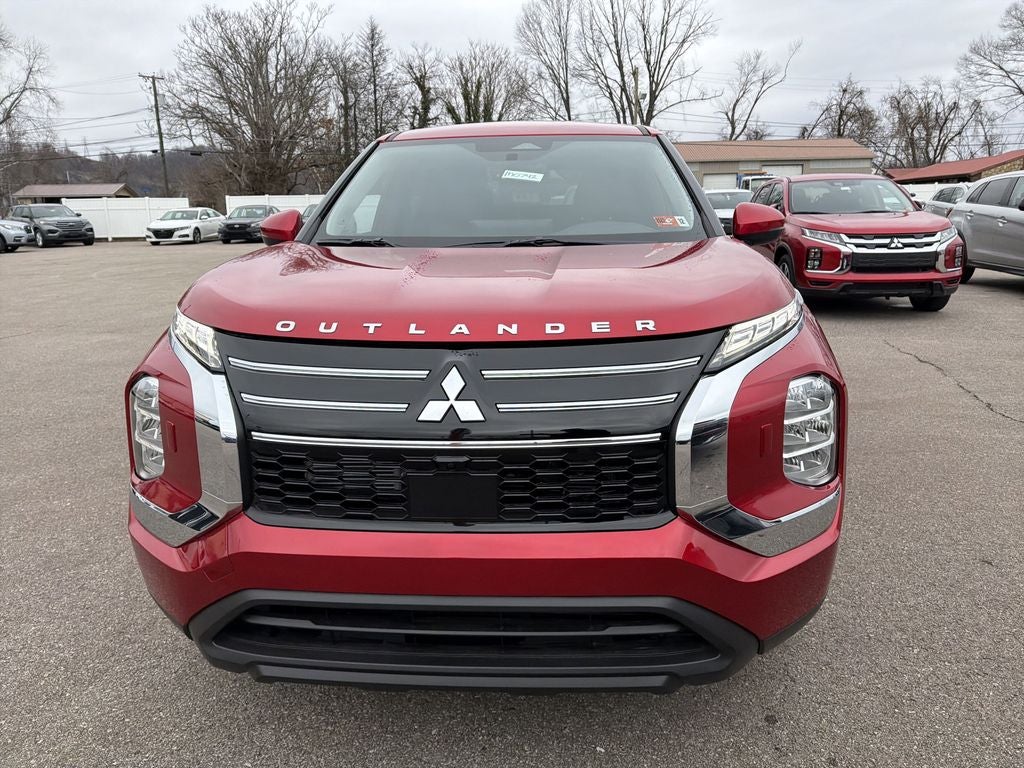 2026 Mitsubishi Outlander ES