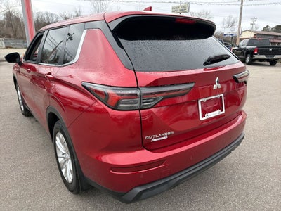 2026 Mitsubishi Outlander ES