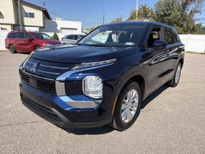 2026 Mitsubishi Outlander ES