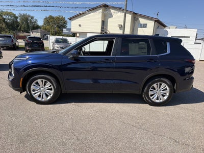 2026 Mitsubishi Outlander ES