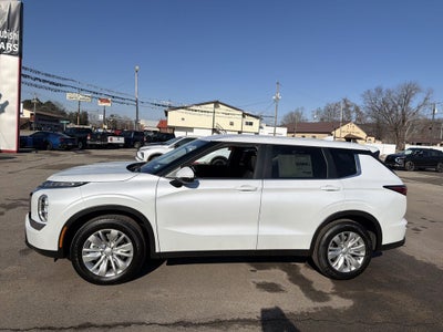 2026 Mitsubishi Outlander ES