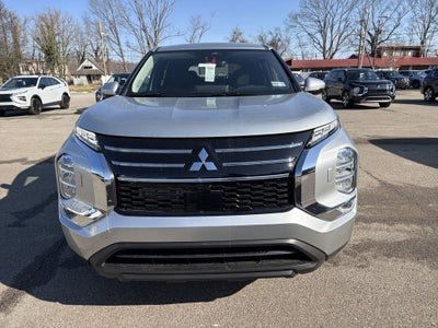 2026 Mitsubishi Outlander ES