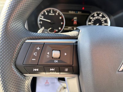 2026 Mitsubishi Outlander ES