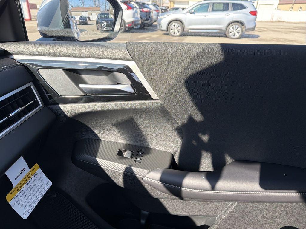 2026 Mitsubishi Outlander ES