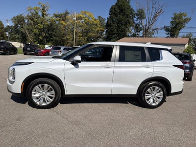 2026 Mitsubishi Outlander ES