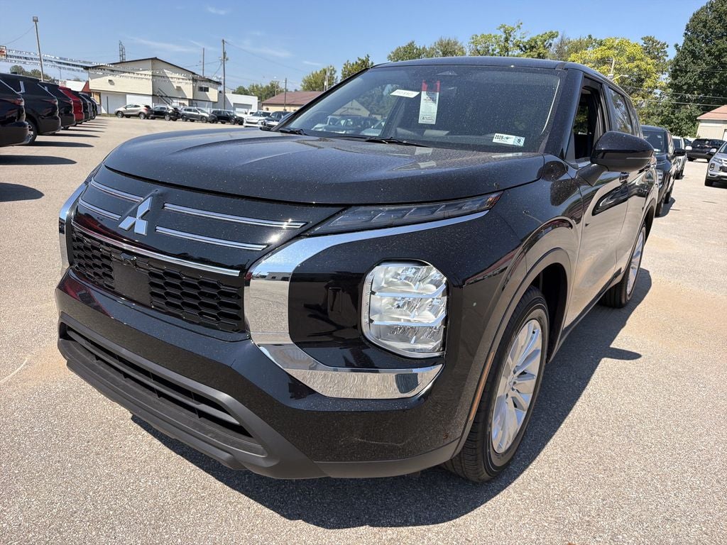 2026 Mitsubishi Outlander ES
