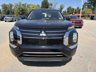 2026 Mitsubishi Outlander ES