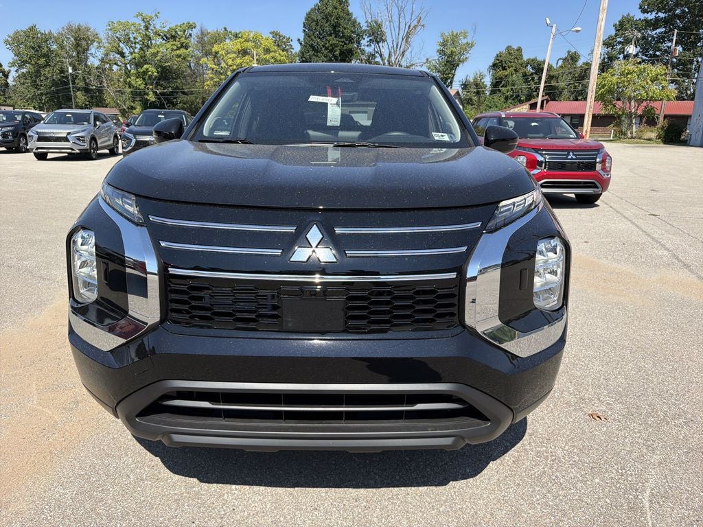 2026 Mitsubishi Outlander ES