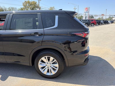 2026 Mitsubishi Outlander ES