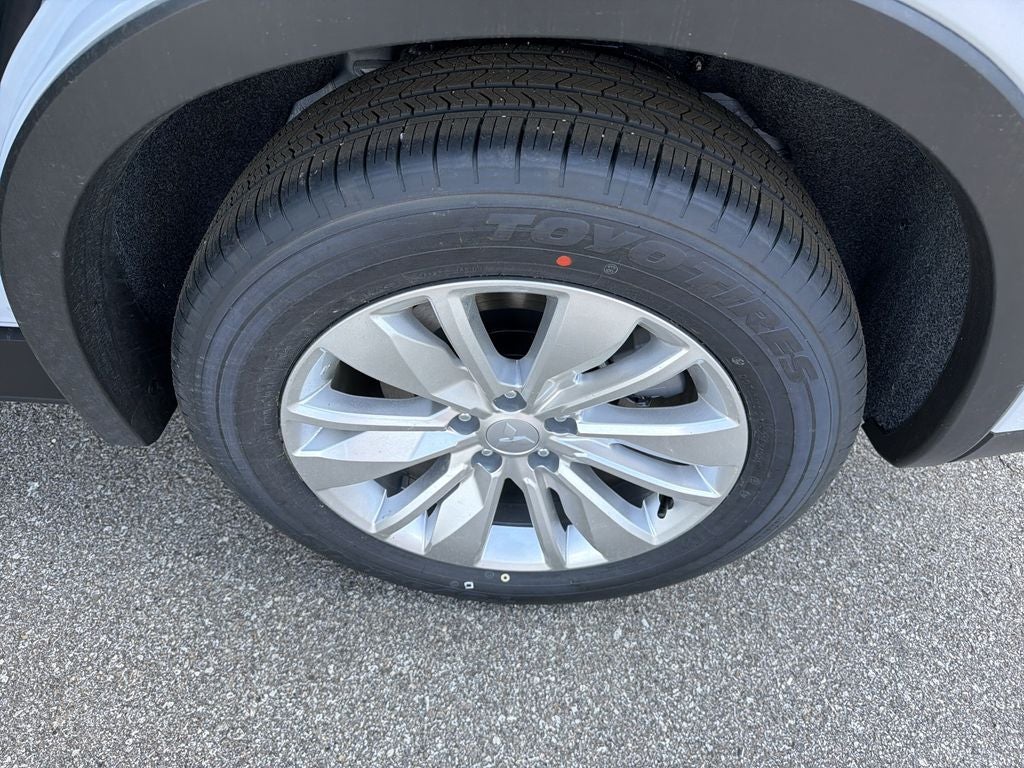 2026 Mitsubishi Outlander ES