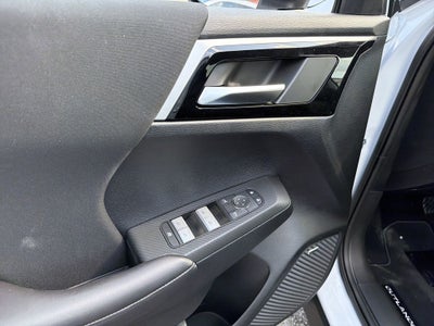 2026 Mitsubishi Outlander ES