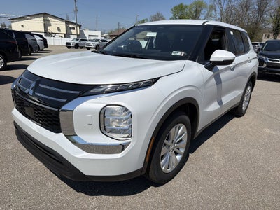2026 Mitsubishi Outlander ES