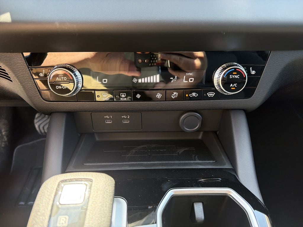 2026 Mitsubishi Outlander ES