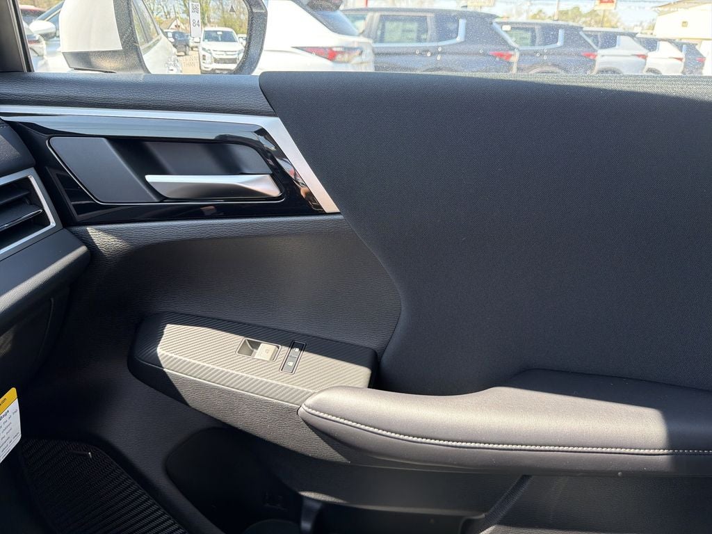 2026 Mitsubishi Outlander ES