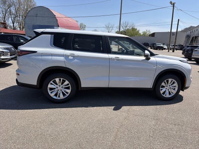 2026 Mitsubishi Outlander ES