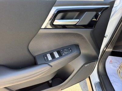 2026 Mitsubishi Outlander ES