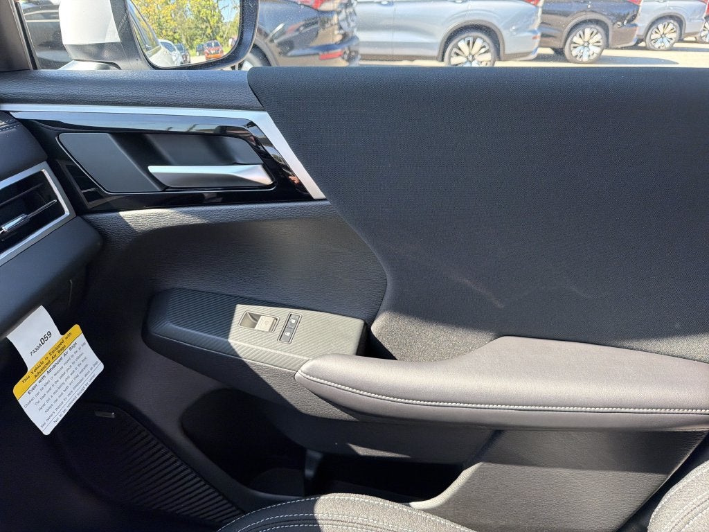2026 Mitsubishi Outlander ES