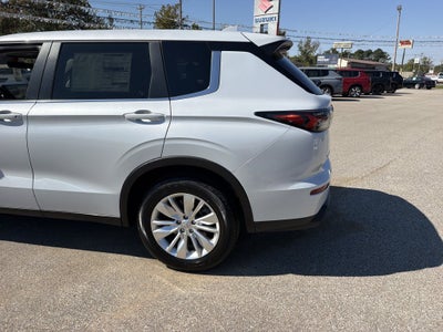 2026 Mitsubishi Outlander ES