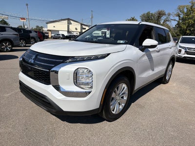 2026 Mitsubishi Outlander ES